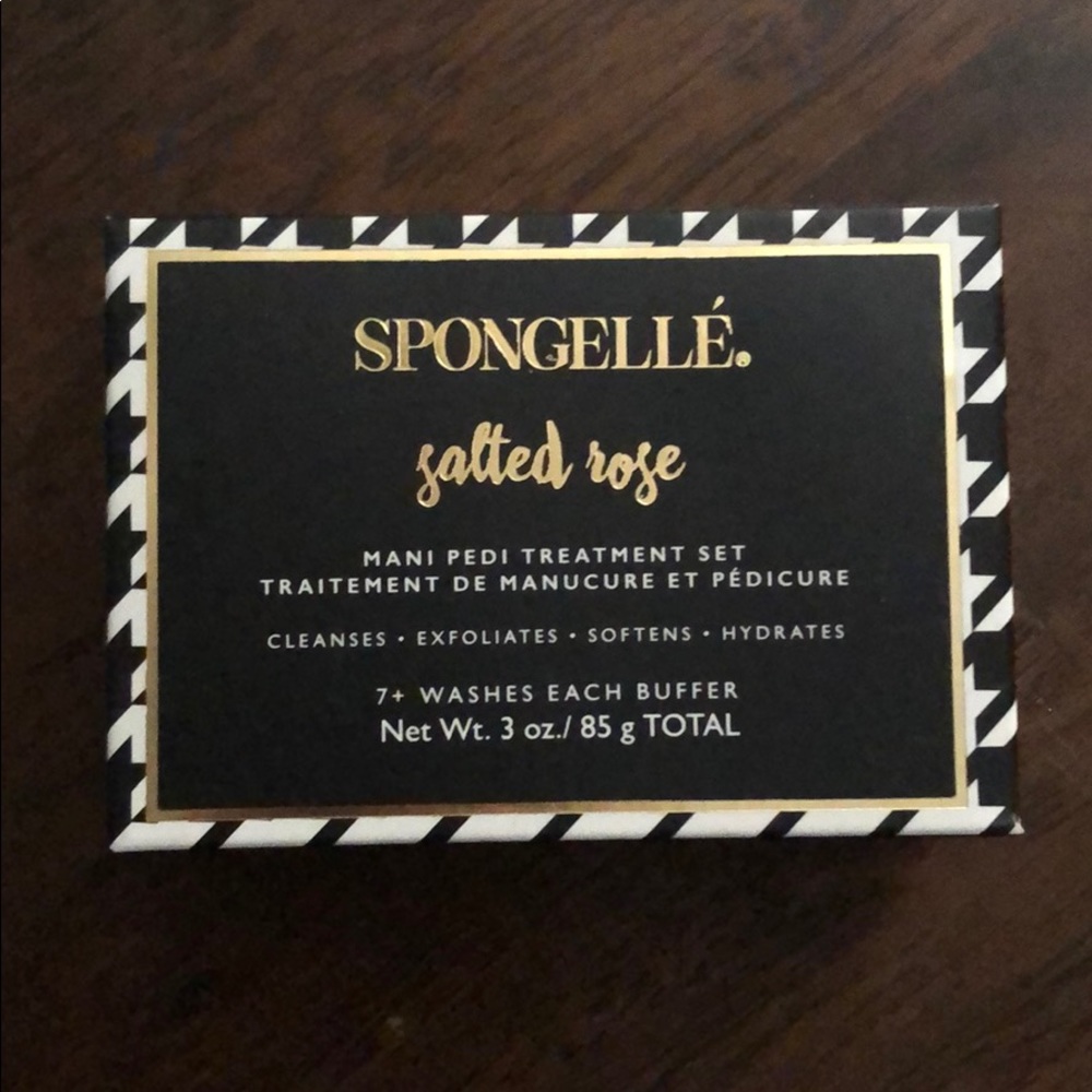 Spongellé mani pedi treatment set